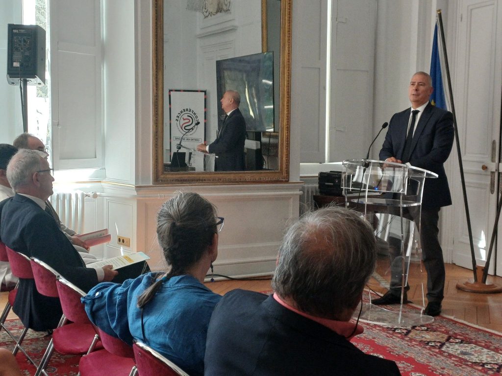 Le préfet de région Hugues Moutouh.